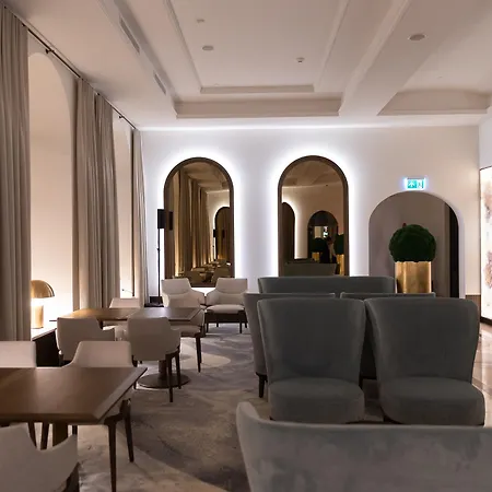 Hotel Grand Vilnius, Curio Collection By Hilton