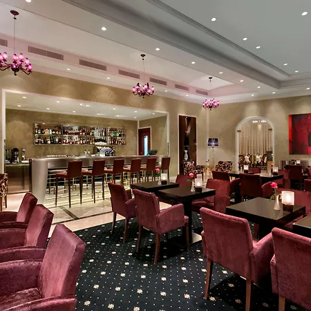 Grand Vilnius, Curio Collection By Hilton 호텔 빌뉴스