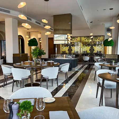 Grand Vilnius, Curio Collection By Hilton 5* VNO
