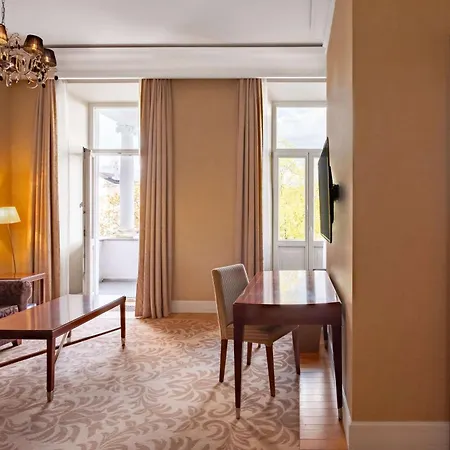 Grand Vilnius, Curio Collection By Hilton Готель