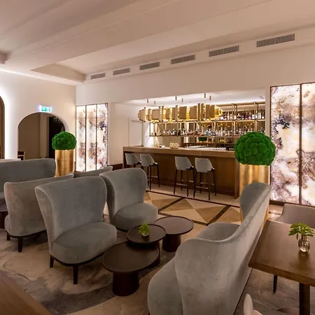 Hotel Grand Vilnius, Curio Collection By Hilton 5*