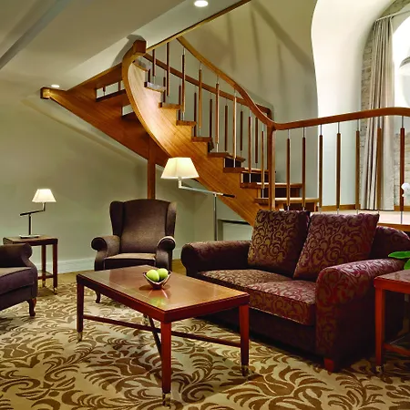 Grand Vilnius, Curio Collection By Hilton Hotel Vilnius