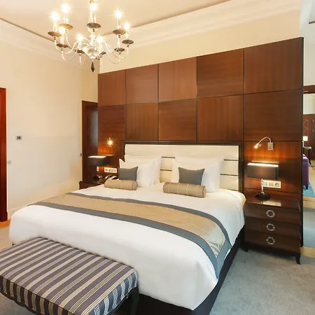 Grand Vilnius, Curio Collection By Hilton Hotel 5*