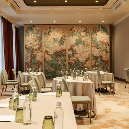 Grand Vilnius, Curio Collection By Hilton