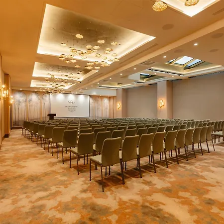 Grand Vilnius, Curio Collection By Hilton 호텔 빌뉴스