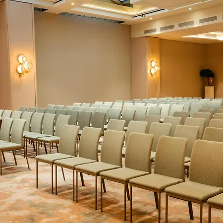 Hotel Grand Vilnius, Curio Collection By Hilton