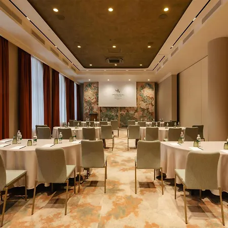 Grand Vilnius, Curio Collection By Hilton 酒店 维尔纽斯