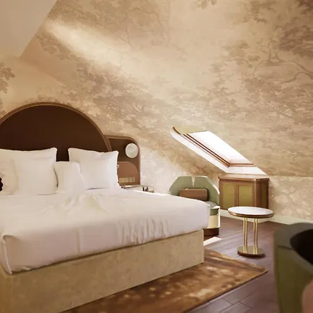 Hotel Grand Vilnius, Curio Collection By Hilton 5*