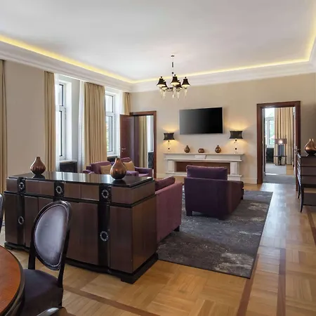 Grand Vilnius, Curio Collection By Hilton