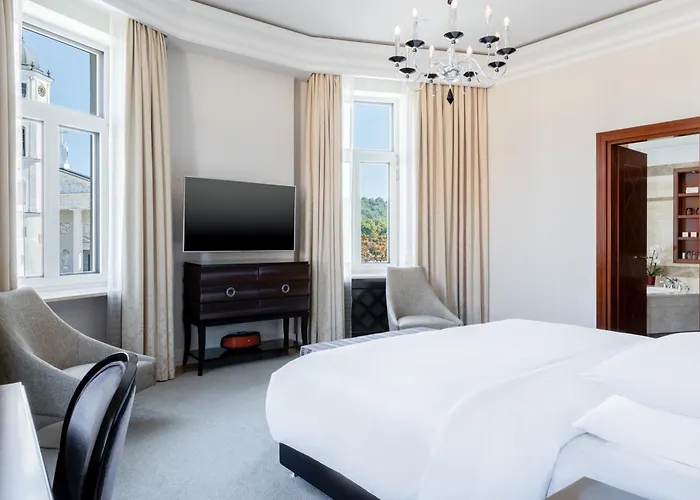 Grand Vilnius, Curio Collection By Hilton 5*