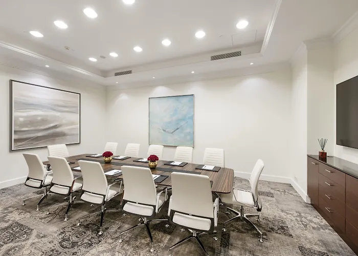 Hotel Grand Vilnius, Curio Collection By Hilton