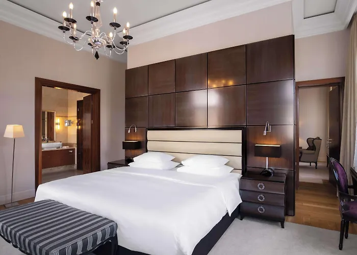 Grand Vilnius, Curio Collection By Hilton 酒店 5*