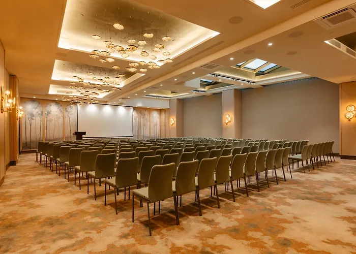 Grand Vilnius, Curio Collection By Hilton 5* 维尔纽斯