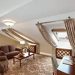 Hotel Grand Vilnius, Curio Collection By Hilton 5*