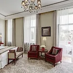 Grand Vilnius, Curio Collection By Hilton