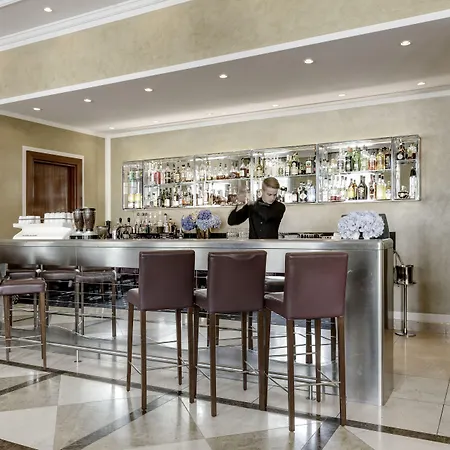 Hotel Grand Vilnius, Curio Collection By Hilton 5*