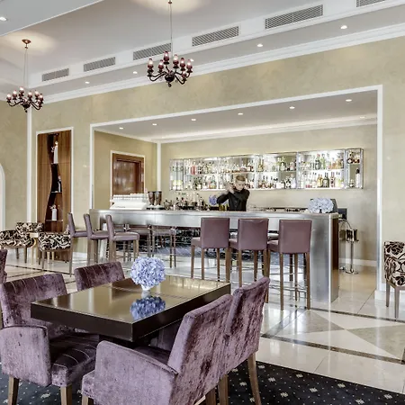 Grand Vilnius, Curio Collection By Hilton