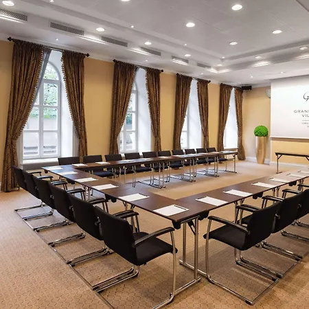 酒店 Grand Vilnius, Curio Collection By Hilton 5*