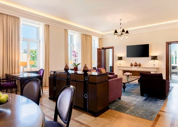Grand Vilnius, Curio Collection By Hilton 5*