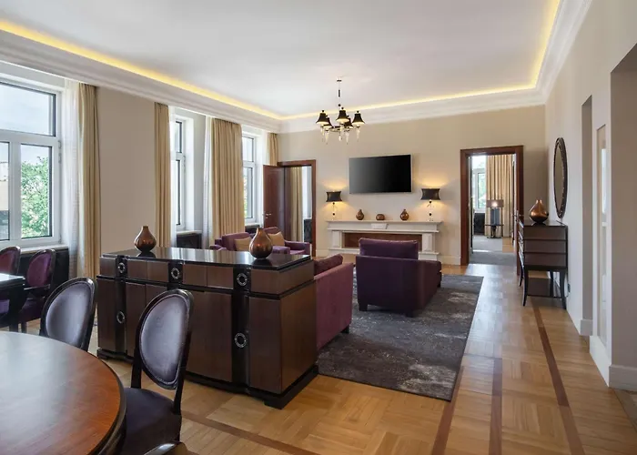 Grand Vilnius, Curio Collection By Hilton 5* Wilno