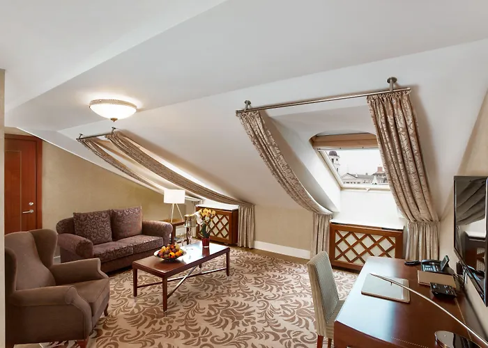 Hotel Grand Vilnius, Curio Collection By Hilton 5*