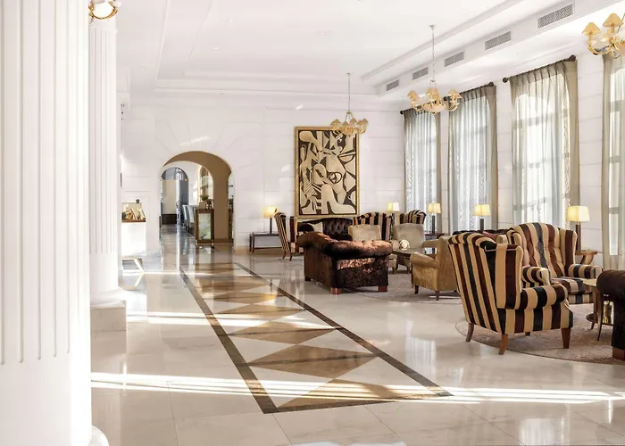 Hotel Grand Vilnius, Curio Collection By Hilton 5*